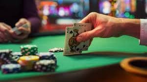 11k live dealer casino room viewed on a Philippine smartphone